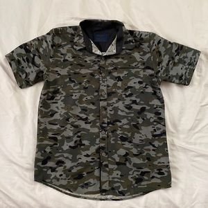 NWOT Nomad Camo Polo shirt, size M